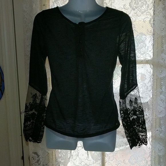 Nwot black top - Picture 2 of 4